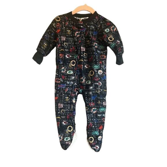 NFL Football Team Logos All Over Print Footed Pajamas Sleepers Baby 12 Months - Picture 1 of 6